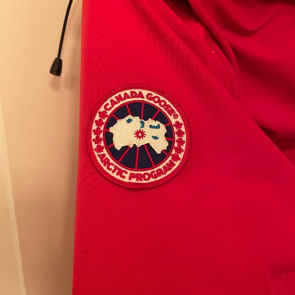 AUTHENTIC Canada Goose Trillium Parka Red Size XS - Picture 7 of 8